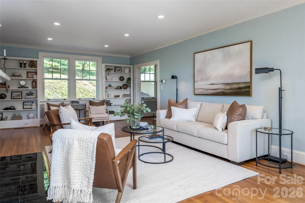 35 Elias Place Asheville, NC 28804