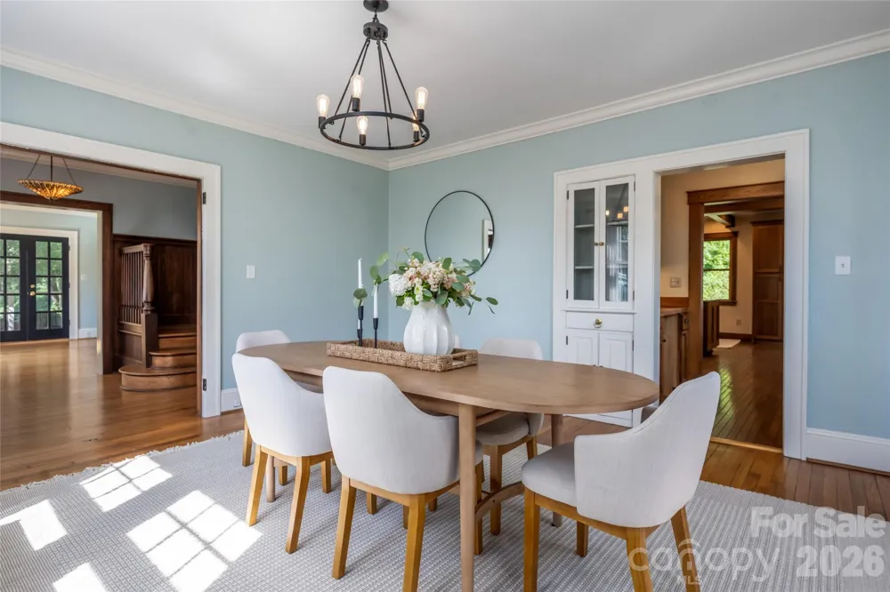 35 Elias Place Asheville, NC 28804