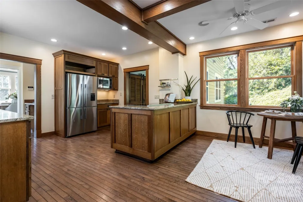 35 Elias Place Asheville, NC 28804