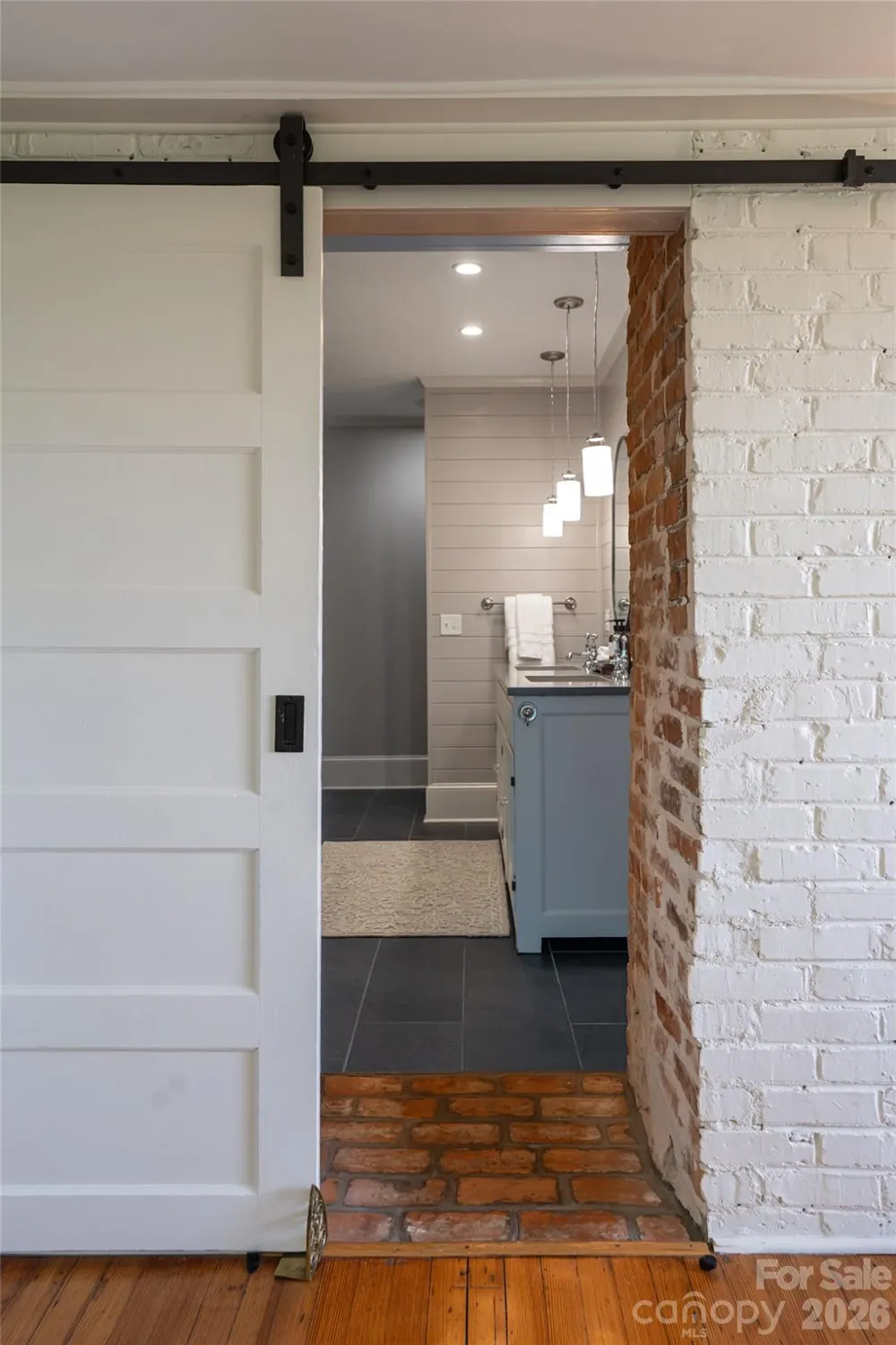 35 Elias Place Asheville, NC 28804