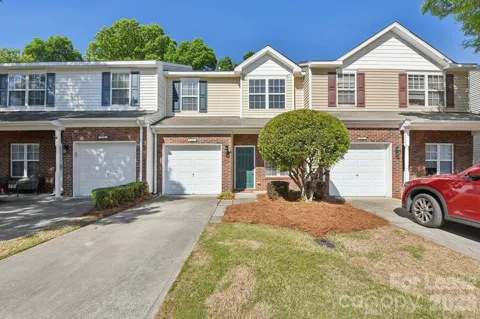124 Clydesdale Court