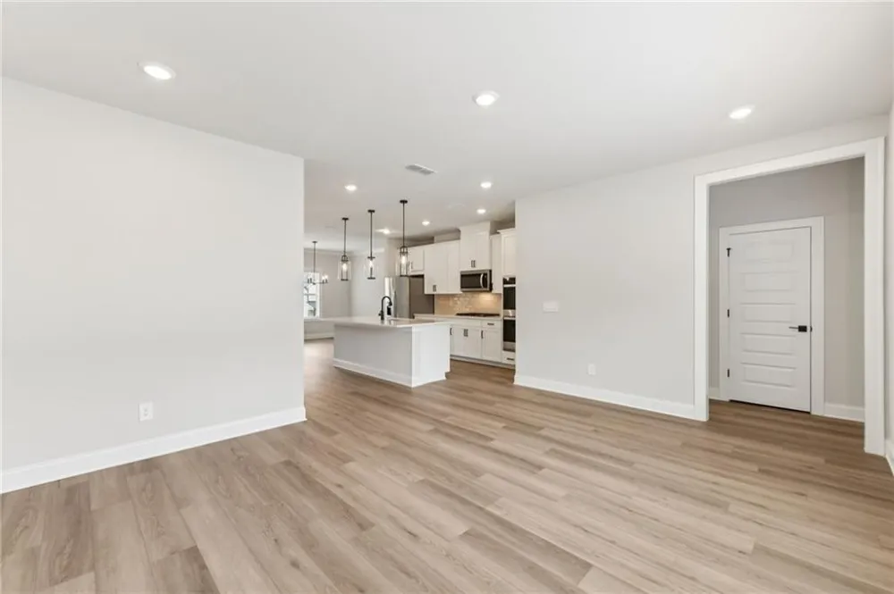 433 Elise Way Lawrenceville, GA 30045