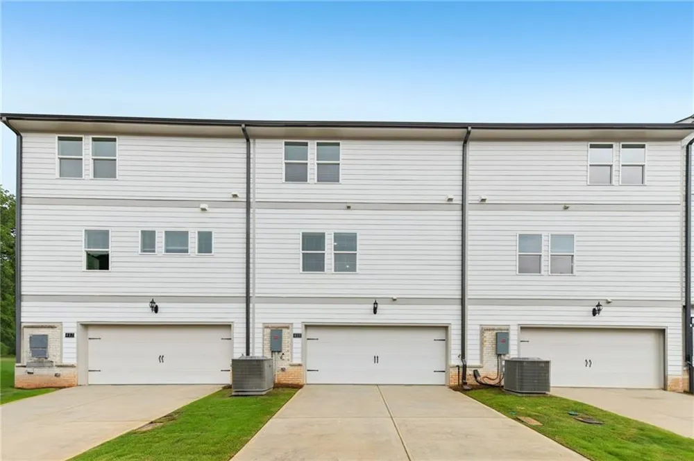 433 Elise Way Lawrenceville, GA 30045
