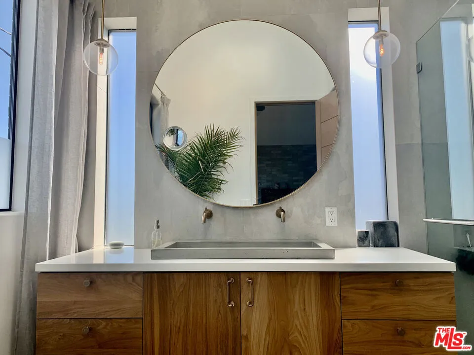2606 S Barrington Avenue Los Angeles, CA 90064