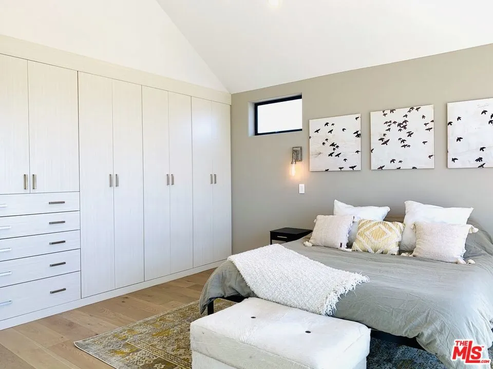 2606 S Barrington Avenue Los Angeles, CA 90064