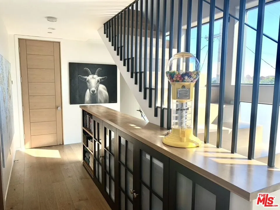 2606 S Barrington Avenue Los Angeles, CA 90064