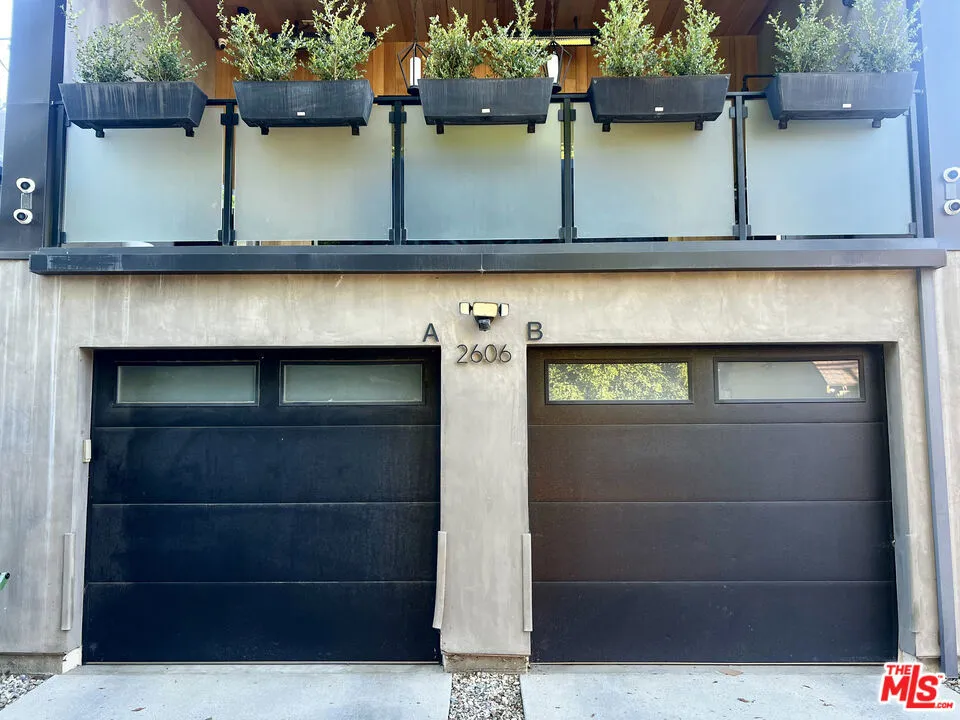 2606 S Barrington Avenue Los Angeles, CA 90064