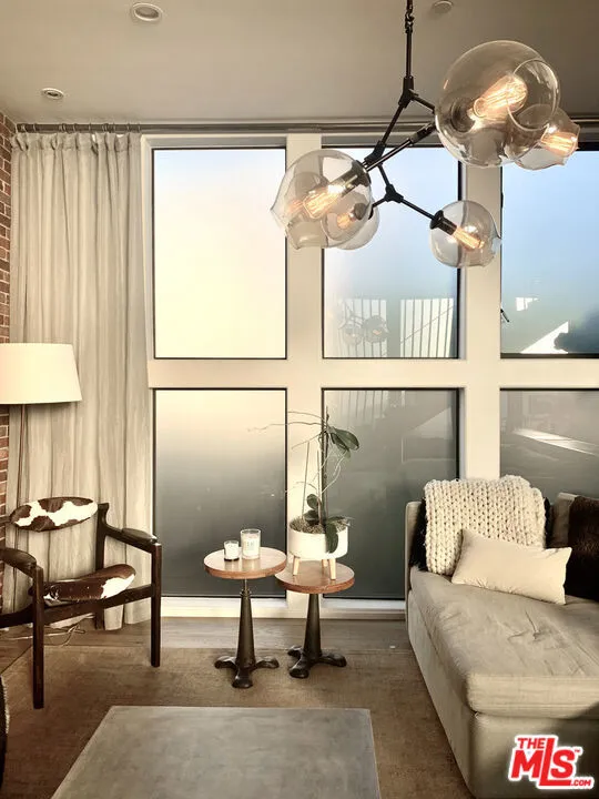 2606 S Barrington Avenue Los Angeles, CA 90064