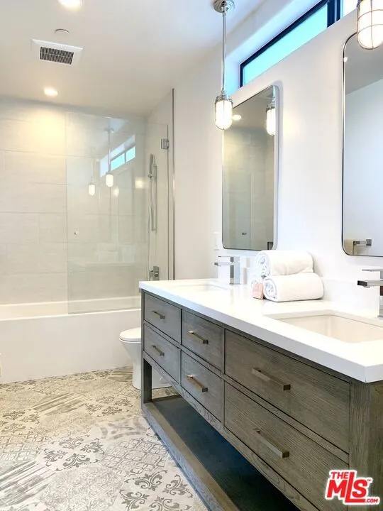 2606 S Barrington Avenue Los Angeles, CA 90064