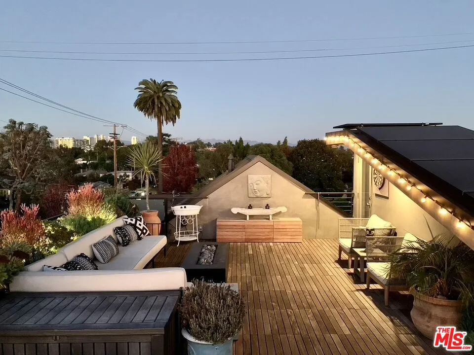 2606 S Barrington Avenue Los Angeles, CA 90064