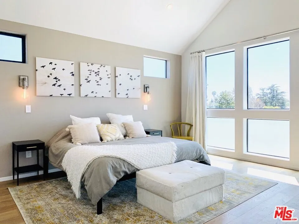 2606 S Barrington Avenue Los Angeles, CA 90064