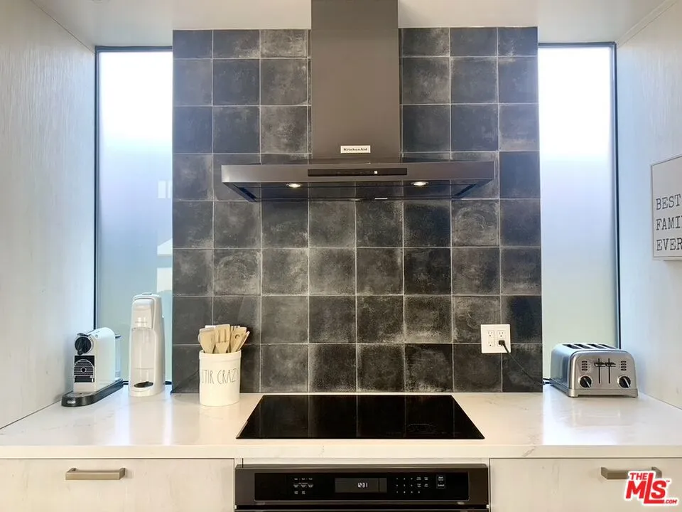 2606 S Barrington Avenue Los Angeles, CA 90064