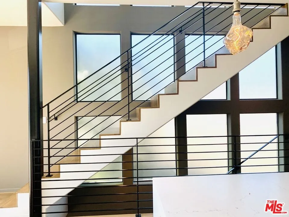 2606 S Barrington Avenue Los Angeles, CA 90064