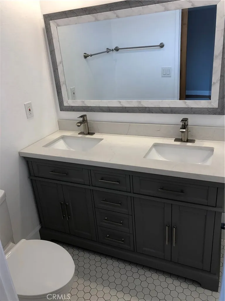 1064 Santa Ana Laguna Beach, CA 92651