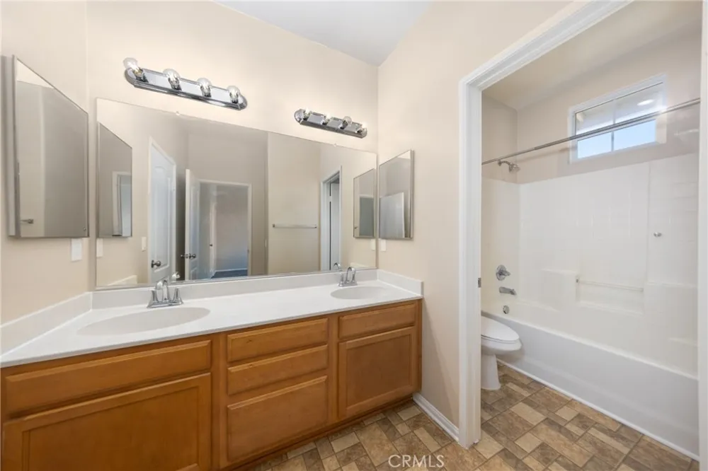 1959 Orchard Park Court San Jacinto, CA 92583