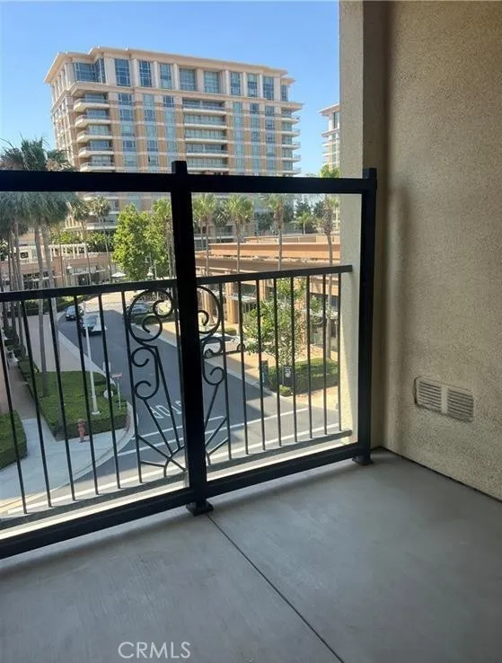 2418 Watermarke Place Irvine, CA 92612