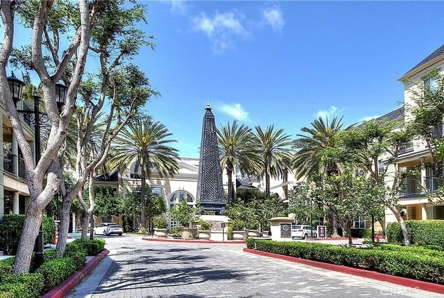 2418 Watermarke Place Irvine, CA 92612