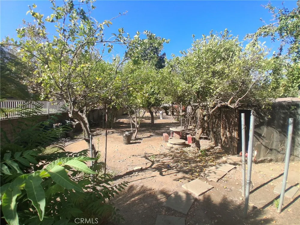 12587 Bradley Avenue Sylmar, CA 91342