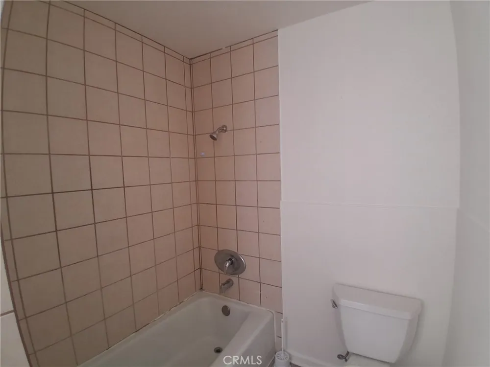12587 Bradley Avenue Sylmar, CA 91342