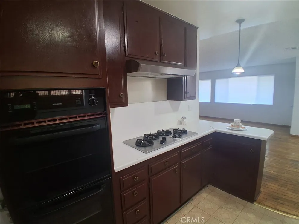 12587 Bradley Avenue Sylmar, CA 91342