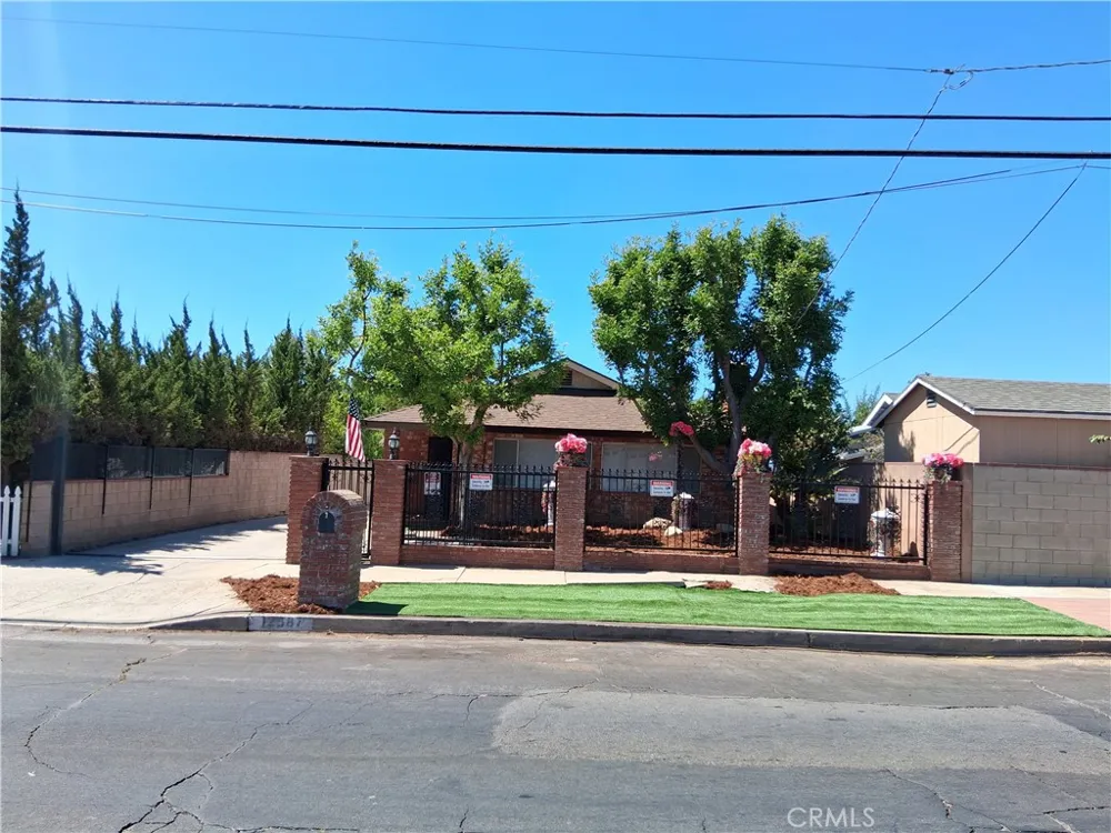 12587 Bradley Avenue Sylmar, CA 91342