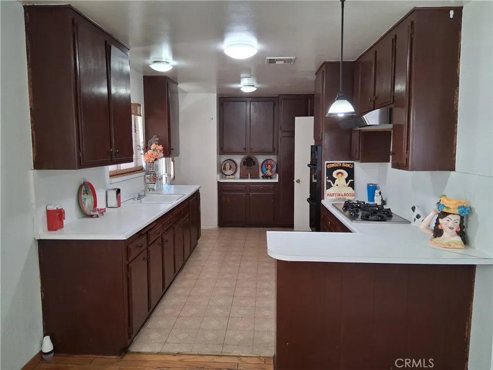 12587 Bradley Avenue Sylmar, CA 91342