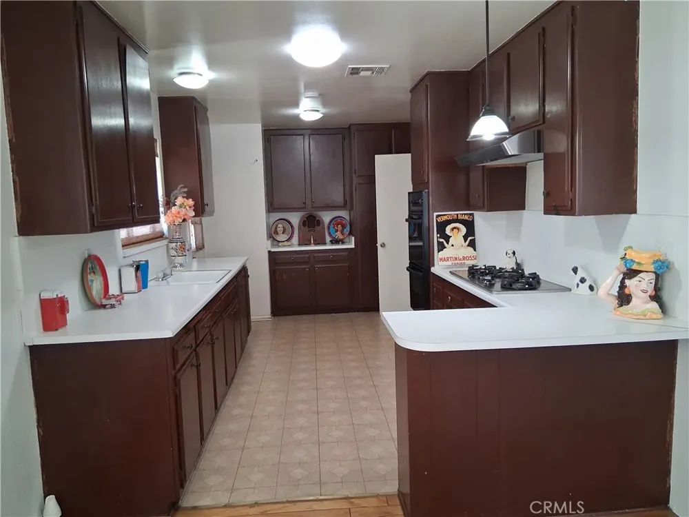 12587 Bradley Avenue Sylmar, CA 91342