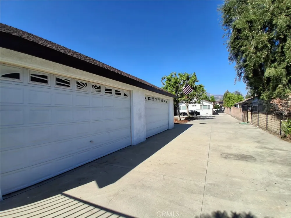 12587 Bradley Avenue Sylmar, CA 91342