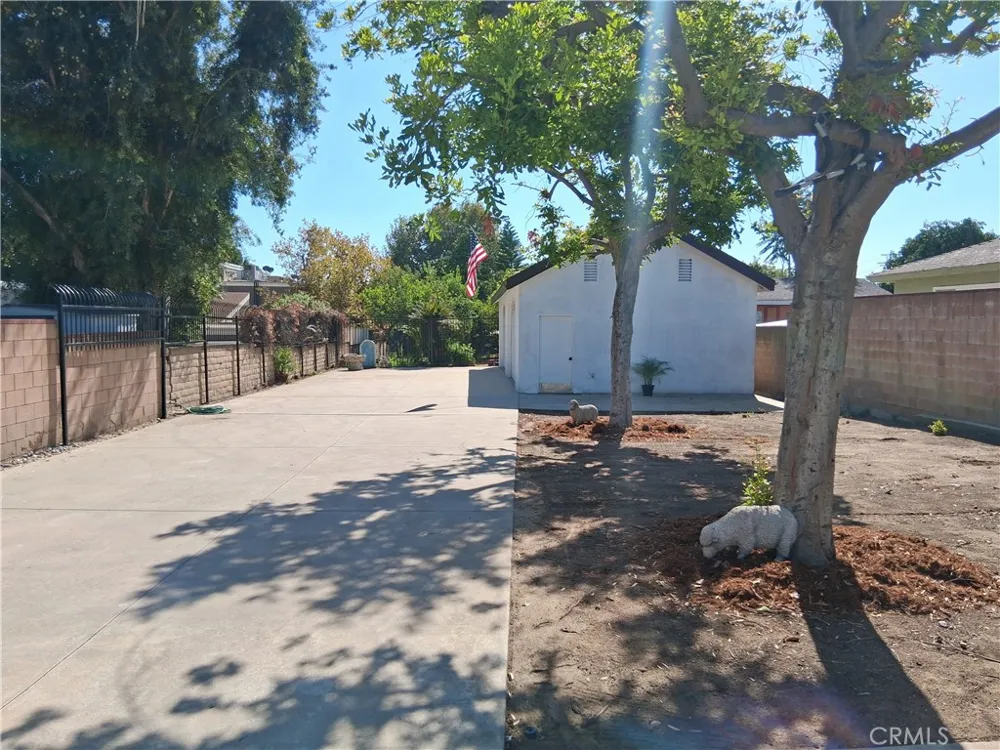 12587 Bradley Avenue Sylmar, CA 91342