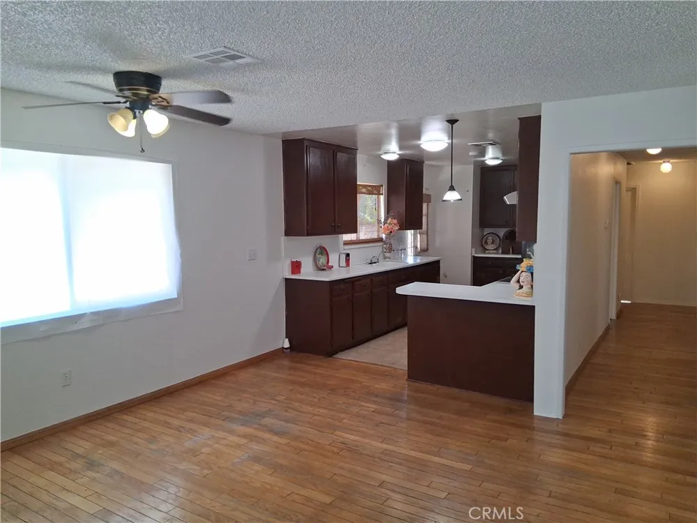 12587 Bradley Avenue Sylmar, CA 91342