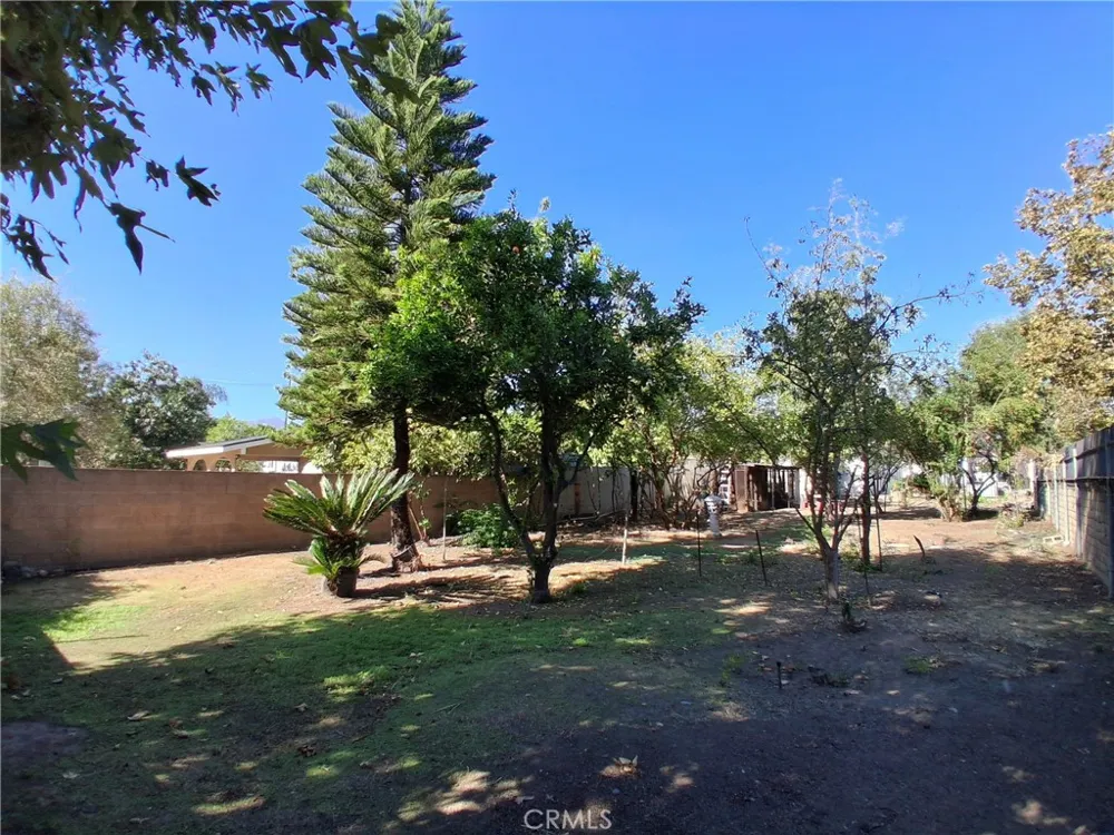 12587 Bradley Avenue Sylmar, CA 91342