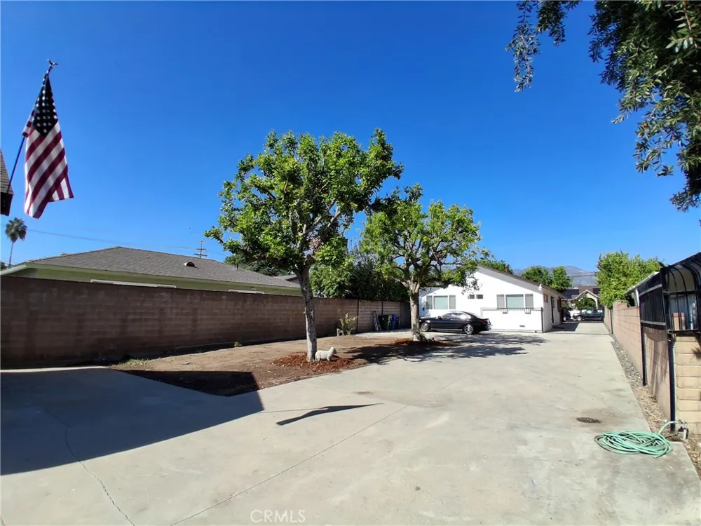 12587 Bradley Avenue Sylmar, CA 91342
