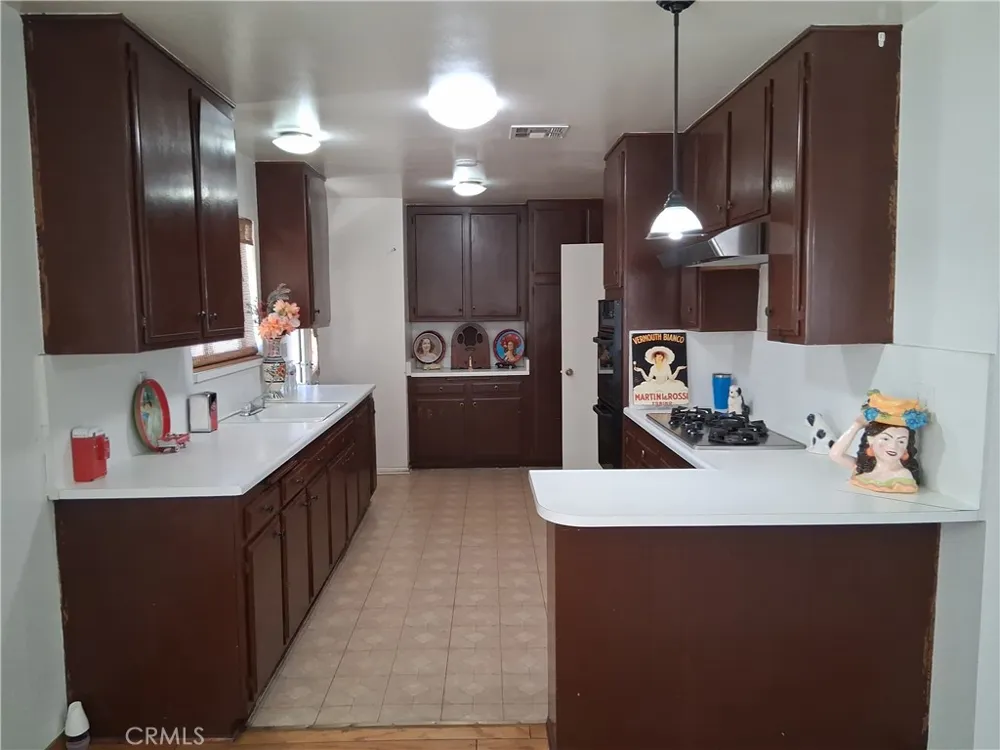12587 Bradley Avenue Sylmar, CA 91342