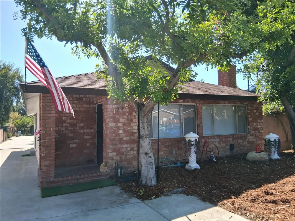 12587 Bradley Avenue Sylmar, CA 91342