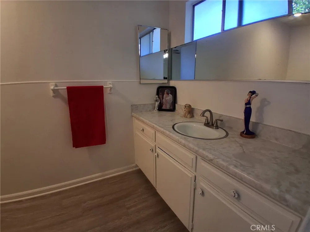 12587 Bradley Avenue Sylmar, CA 91342
