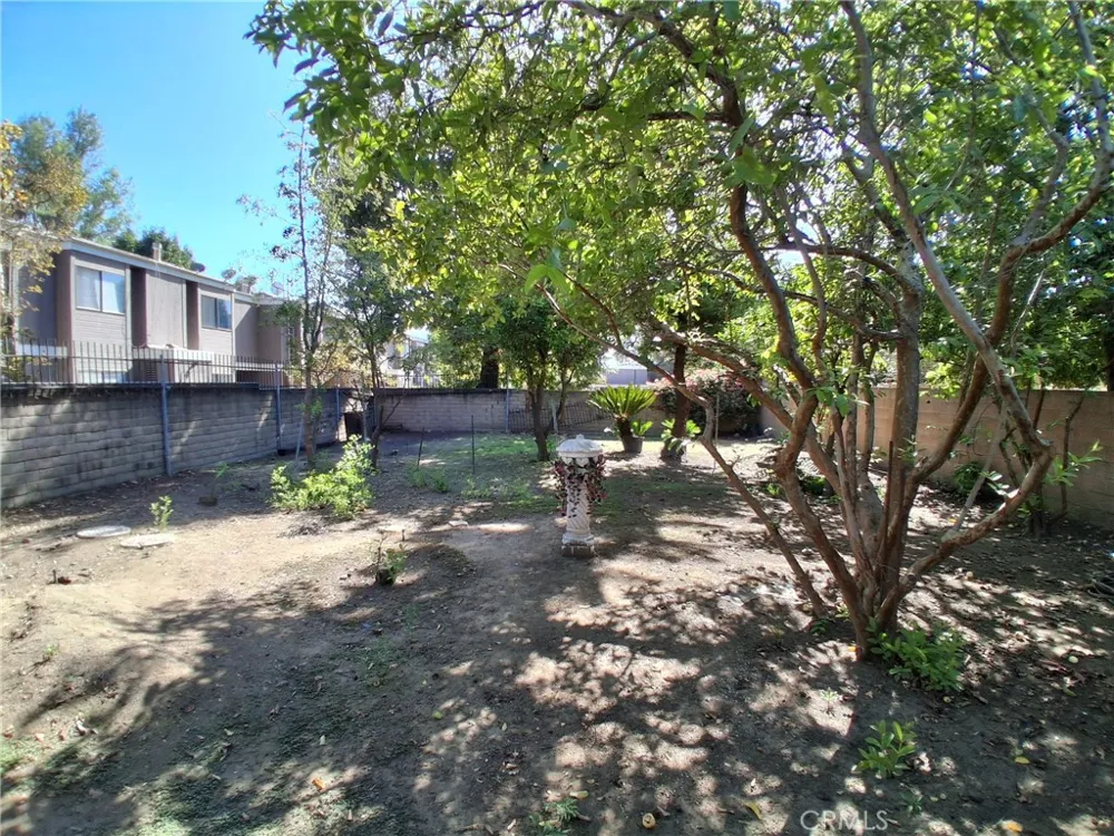 12587 Bradley Avenue Sylmar, CA 91342