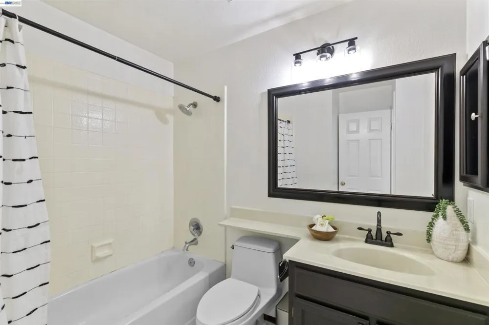 7722 Chantilly Dr Dublin, CA 94568
