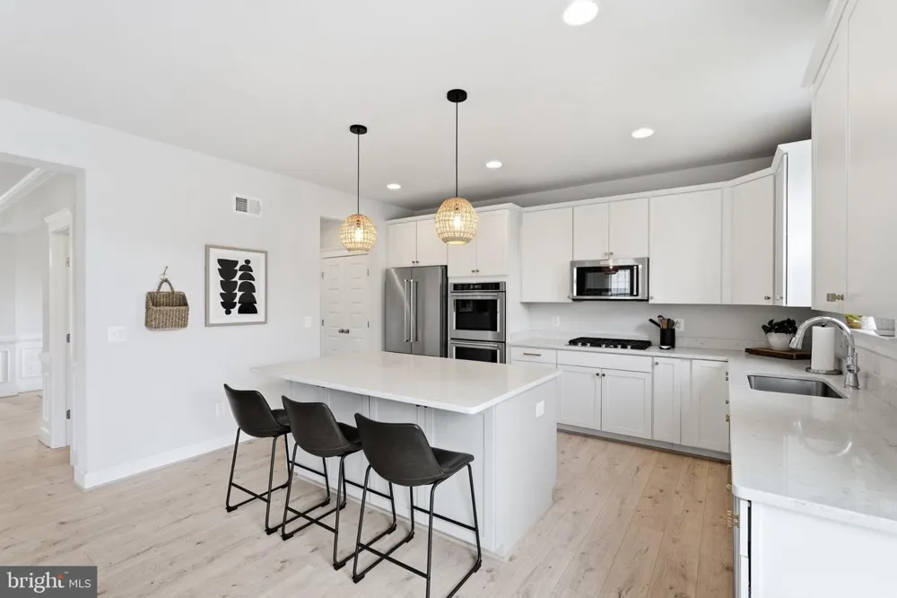 17992 RIDGEWOOD PLACE Round Hill, VA 20141