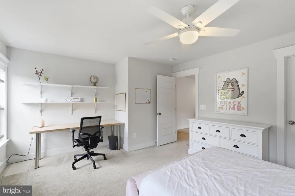 17992 RIDGEWOOD PLACE Round Hill, VA 20141