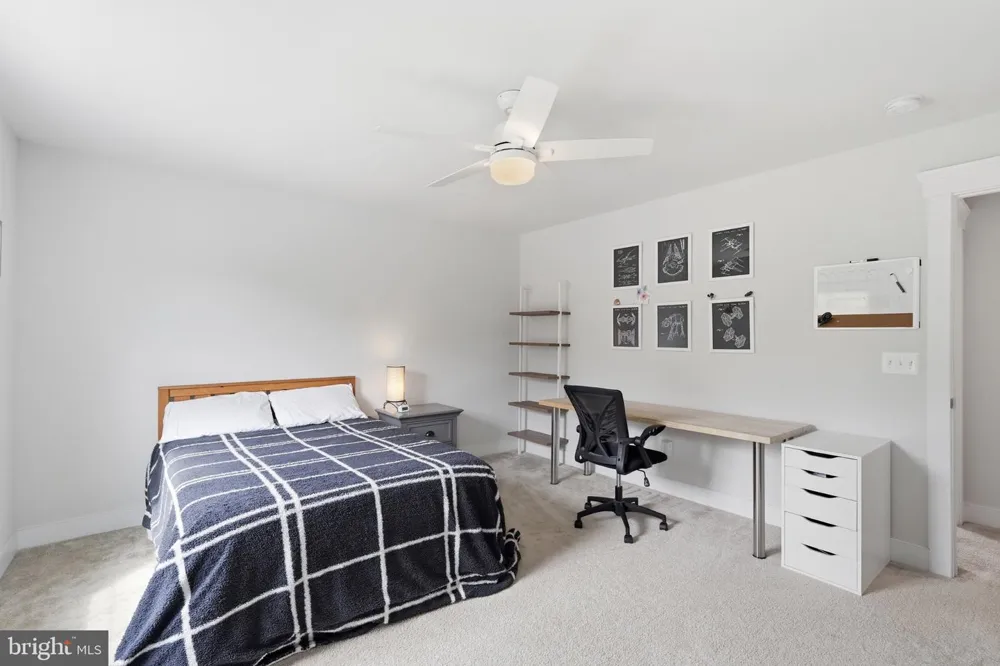 17992 RIDGEWOOD PLACE Round Hill, VA 20141