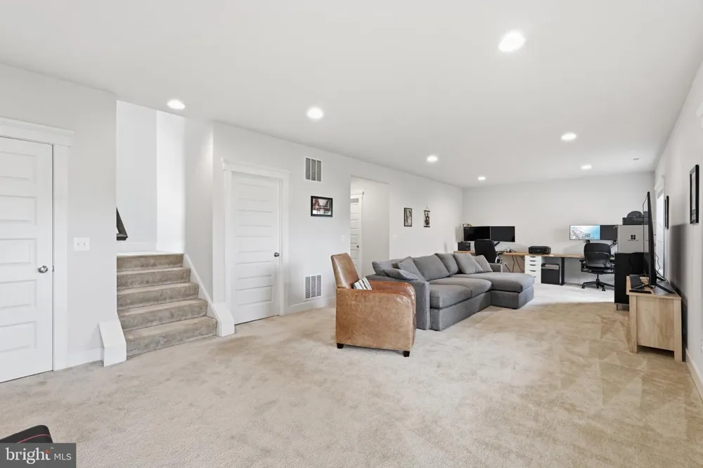17992 RIDGEWOOD PLACE Round Hill, VA 20141