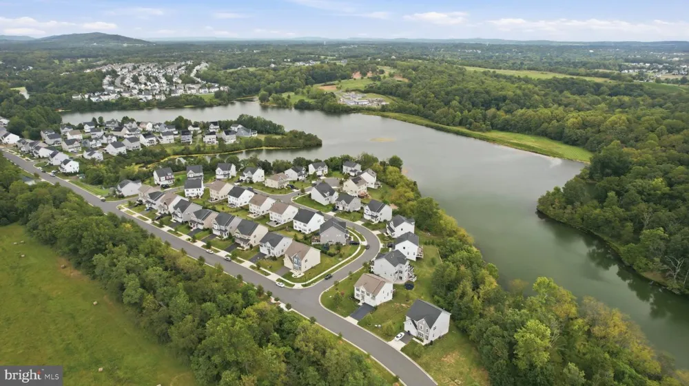 17992 RIDGEWOOD PLACE Round Hill, VA 20141