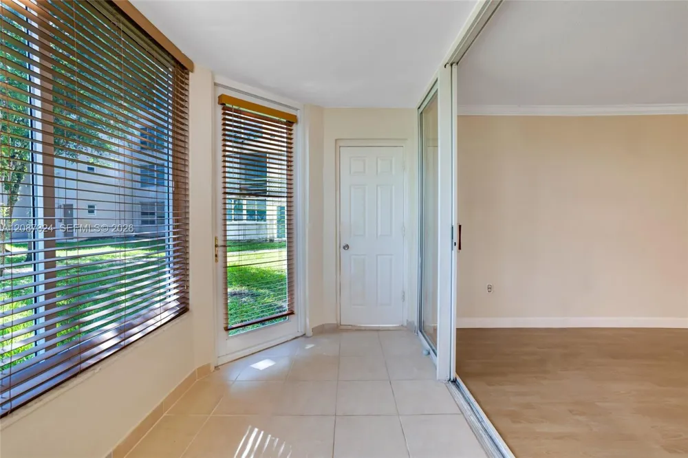 1401 NE 191st St #D107 Miami, FL 33179