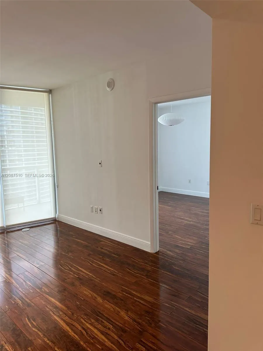 465 Brickell Ave #3404 Miami, FL 33131