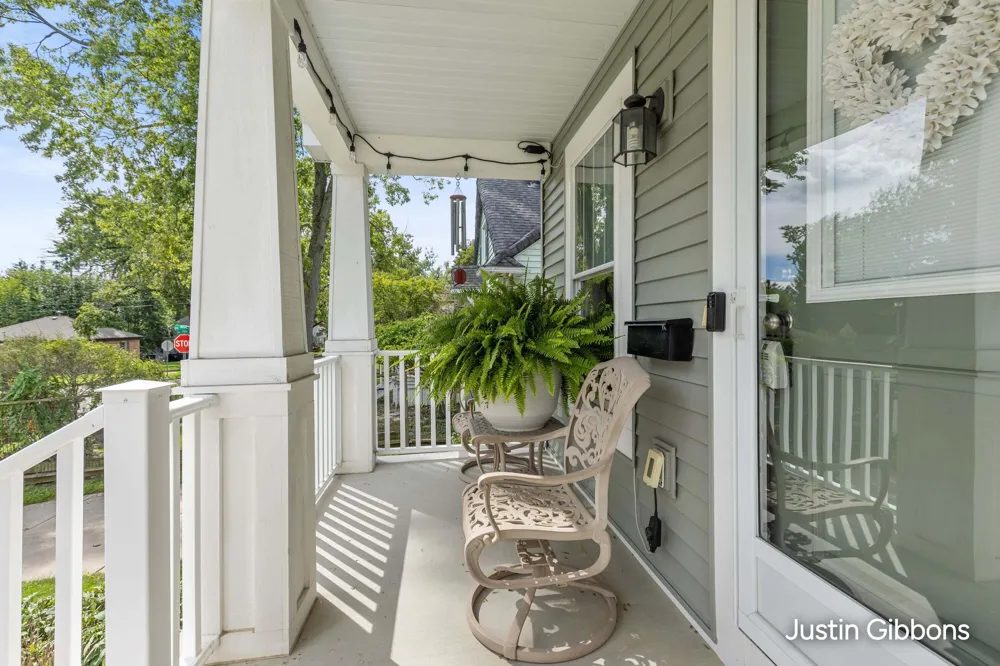 2030 Clifton Avenue Lansing, MI 48910