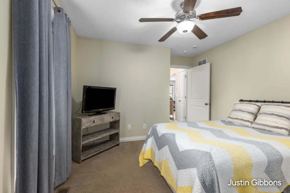 2030 Clifton Avenue Lansing, MI 48910