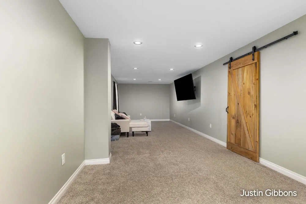 2030 Clifton Avenue Lansing, MI 48910