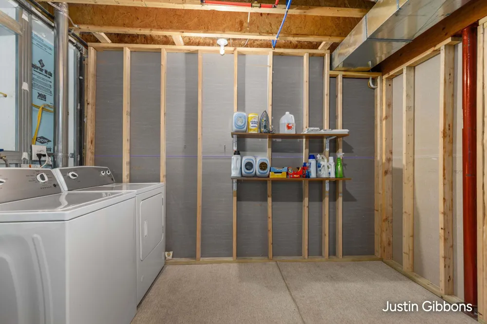 2030 Clifton Avenue Lansing, MI 48910