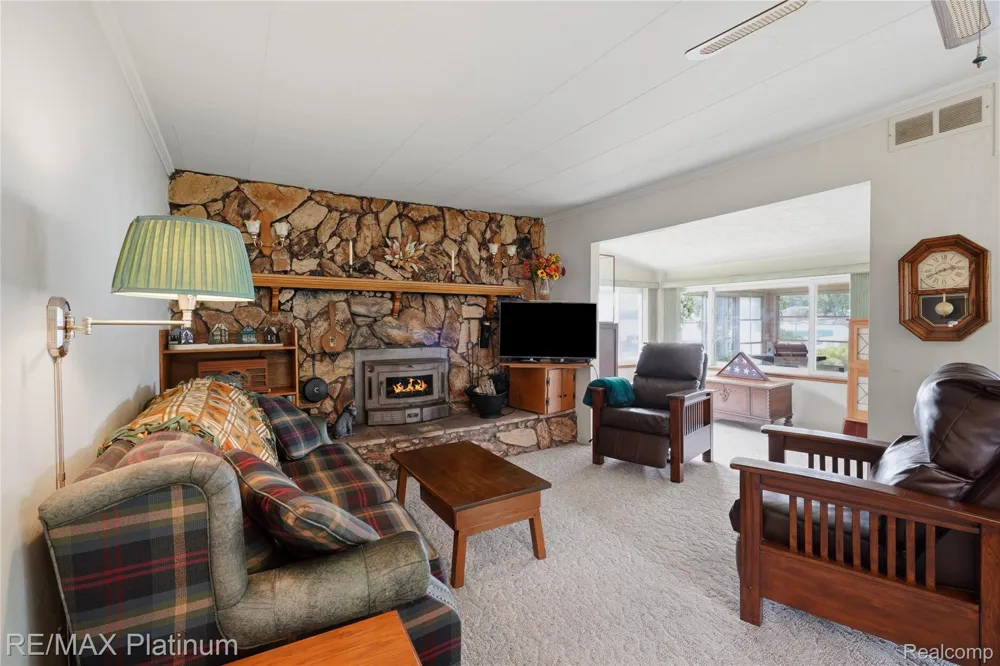 1186 Chemung Drive Genoa Township, MI 48843