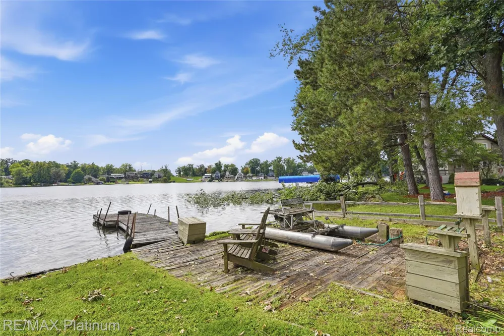 1186 Chemung Drive Genoa Township, MI 48843